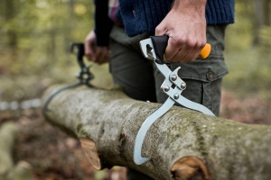 Fiskars WoodXpert 1003625 Cleste pentru Manipularea Lemnului NegruPortocaliu - Img 5
