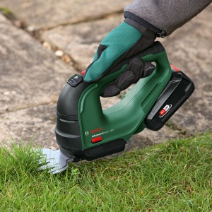 Foarfece de iarba cu acumulator Bosch AdvancedShear 18V-10 (fara baterie, sistem de 18 volti, taie pana la 85 m2 per incarcare a bateriei, cu lama de foarfeca pentru arbusti si iarba, intr-o cutie) - Img 8