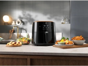 Friteuza cu aer cald Electrolux EAF5B, 5L, 1500W, neagra - Img 3