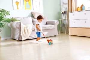 Hape Schiebevogel Lilly von Hape | Pasare mica de alunecare din lemn, jucarie pentru copii mici cu tija detasabila - Img 6