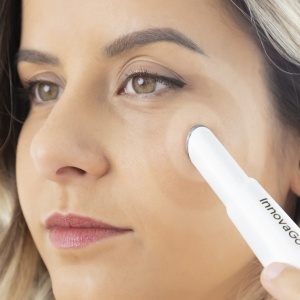InnovaGoods Aparat de Masaj Ochi Anti-Rid si Anti-Aging cu Terapie Luminoasa si Termica - Img 6