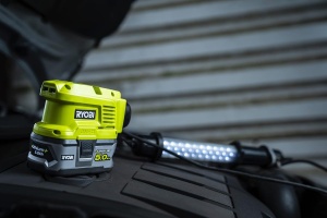 Inversor de curent Ryobi RY18BI150A-0, 150W, 2x USB, iluminare LED - Img 5