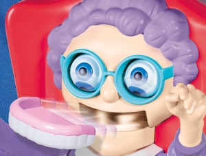 Joc de societate TOMY Keks Karacho, pentru toata familia, din plastic, design colorat - Img 7