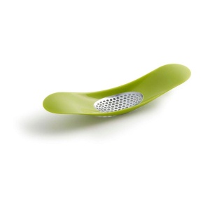 Joseph Joseph Usturoi Press Usturoi Crusher Rocker, poate fi spalat in masina de spalat vase, verde