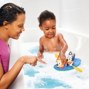 Jucarie de baie Bluey Kanu - Tomy UK, Culoare albastra, Dimensiune universala - Img 6