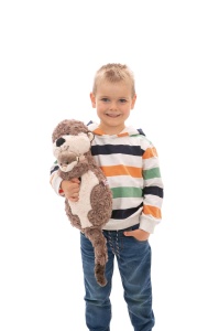 Jucarie de plus NICI Otter Oda & Odalina 40 x 20 cm - perna de plus 2 in 1 din plus moale, perna decorativa in forma de vidra pentru copii si adulti, 49169, idee de cadou grozava, bej si gri - Img 7