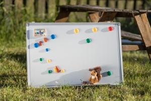 Jucarie Plush Magnetica Schaffer Luzy, 12x6x8 cm, Maro - Img 3