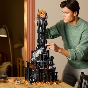 LEGO Icons Barad-dur 10333 Set pentru Adulti 5471 Piese Minifigurine Sauron Frodo Sam - Img 8