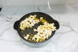 Masina de facut popcorn Nostalgia Retro 5.5L - Aqua, tehnologie rapida, design retro - Img 7