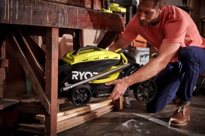 Masina de tuns iarba cu acumulator RYOBI 18 V ONE+ OLM1833B (latime de taiere 33 cm, reglare inaltime de 5 ori 25-65 mm, maner pliabil, inclusiv pana de mulcire, sac de colectare a ierbii de 35 l, fara baterie si incarcator in cutie) - Img 9
