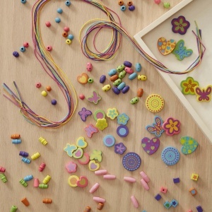 Melissa Doug Set Creativ Perle din Lemn FSC 200 Piese Pentru Copii 4 - Img 9