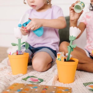 Melissa si Doug | Sa exploram | Set de joc Flori si gradina cu flori care isi schimba culoarea (16 bucati) - Img 8