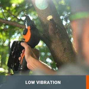 Mini fierastrau cu lant Worx WG324E1 20V compact si portabil 12 cm cu acumulator si incarcator - Img 2
