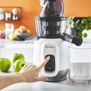 MOULINEX Ultra Juice Juicer pentru suc rece 2 filtre Sticla de baut 600 ml extra lata 85 mm Program automat Easy Clean Juicer pentru fructe si legume intregi, silentios, 200 W, ZU600110 - Img 7