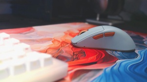 Mouse gaming wireless ultralight CHERRY XTRFY M64 albastru ergonomic 53g - Img 4