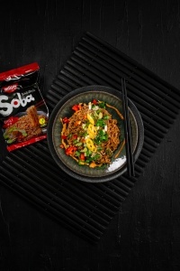 Nudle instant Nissin Soba Bag Chili, 9 pachete x 111 g, gust asiatic - Img 4