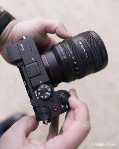 Obiectiv foto Sony FE 16-25 mm f2.8 G, zoom wide, compact, ideal pentru video - Img 3