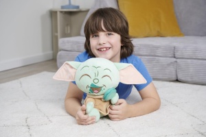 Plush Grogu cu Macaroon 25 cm Disney Star Wars, material moale, design detaliat - Img 2