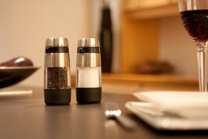 Rasnita de sare OXO Good Grips din otel inoxidabil reglabila design elegant - Img 2