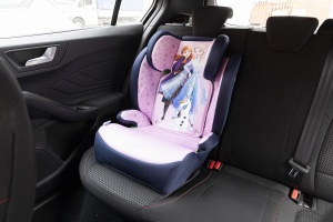 Scaun auto Disney Frozen cu atasament ISOFIX pentru siguranta fetelor de la 100 la 150 cm inaltime cu grafica cu Printesa Elsa, Anna si dragutul Olaf pe violet - Img 9