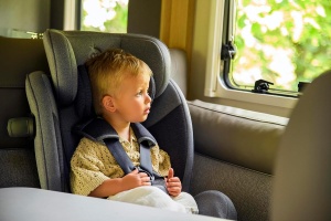 Scaun auto pentru copii MoMi EMI, 0-12 ani, 360 rotativ, ISOFIX, 3-36 kg - Img 2