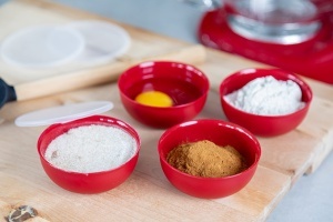 Set 4 boluri KitchenAid Pinch Empire Red cu capac 23g plastic rezistente la masina de spalat vase - Img 7