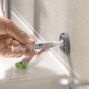 Set de adeziv GROHE QuickGlue 2x, pentru accesorii de baie, usor de aplicat - Img 3