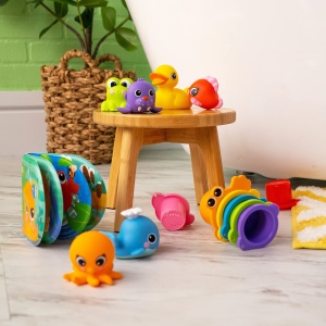 Set de baie de 15 piese Bright Starts, Splash, Splash Baby - carte impermeabila, ratuste de cauciuc, jucarii pentru animale de companie si cani de stivuire, unisex, 6 luni+ - Img 7
