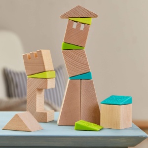 Set de Constructie HABA Schiefe Turme, 13 Piese, 6 Keile Colorate - Img 2