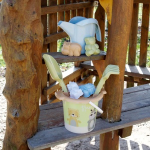 Set de joaca cu nisip Theo Klein 7622 - Eimer, Sieb, Giekanne, 4 forme, 2L - Img 2