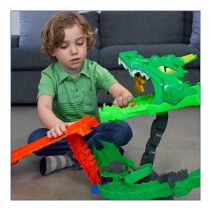 Set de Joaca Hot Wheels Monster Trucks Sharks vs. Dinos cu 2 Masini 164 - Img 2