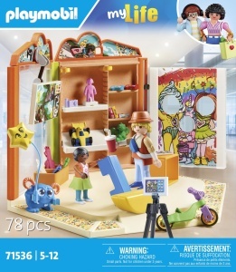 Set de Joaca PLAYMOBIL MyLife 71536 - Magazin de Jucarii cu Zona de Gaming si Fotowall - Img 4