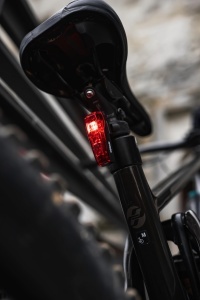 Set de lumini LED pentru bicicleta OSRAM LEDsBIKE Race 50, 50 Lux, reincarcabil, 3 niveluri de intensitate - Img 9