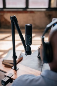 Set de streaming Sennheiser Profile cu microfon USB-C, brat mobil, negru - Img 6