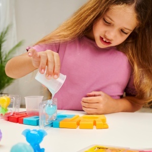 Set Deluxe Creativ Simba Jelly Gelz Flower 7 Figurine Gel, 2 Flori, 5 Becheri - Img 4