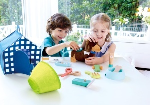 Set veterinar Hape cu catel interactiv si accesorii cu cusca portabila pentru copii 3 ani - Img 3