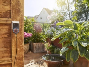 Sistem automat de irigare Gardena Balkon Bewasserung 1407-20 13 programe pentru pana la 6 m de jardiniere - Img 7