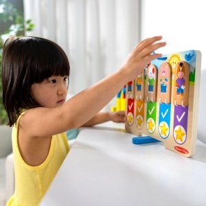 Tabla rutinei zilnice pentru copii Melissa Doug, din lemn, cu 10 activitati, 3-6 ani - Img 2