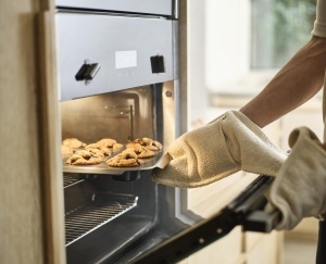 Tava pentru briose Joseph Joseph Nest Bake 12 cupe otel carbon antiaderenta design compact - Img 6
