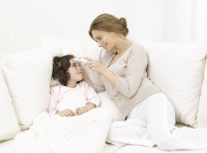 Termometru clinic cu infrarosu fara contact Beurer FT 90 / termometru pentru bebelusi / pentru masurarea usoara a fruntii pentru adulti si copii / afisaj digital / cu baterie, 1 bucata (1 pachet) - Img 7