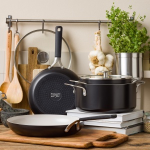 Tigaie din aluminiu KitchenAid 24 cm, antiaderenta ceramica, neagra - Img 6