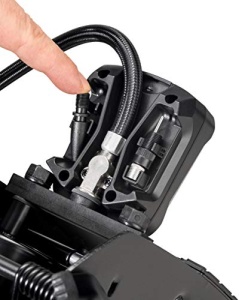Umflare MICHELIN cu 2 cilindri cu manometru digital - Precis pana la 7 bari, ideal pentru anvelope auto si biciclete, bile si multe altele, banda de rulare antiderapanta, calitate robusta, inclusiv adaptor - Img 3