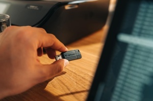 USB Stick Verbatim Pinstripe 128 GB, Negru, cu Schiebemechanismus - Img 4