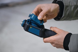 Aparat de masurat umiditate Bosch Professional GMP 1-13, 37 tipuri de lemn, IP 65 - Img 8