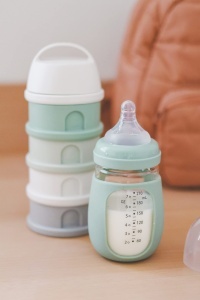 BEABA, cutii de dozare lapte praf stivuibile, 100% etanse, 4 compartimente, capacitate mare, pot fi folosite si ca cutii de gustari, bumbac alb/verde salvie - Img 7