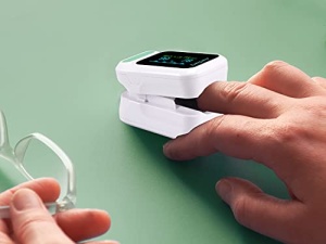 BEPER P303MED050 pulsoximetru, oximetru, pulsoximetru pentru saturatie de oxigen (SpO2), puls (PR), afisaj LED, alimentat cu baterie, curea de transport inclusa - Img 12