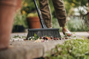 Besen cu maner Fiskars Solid, 38 cm, negru, PowerClean - Img 4