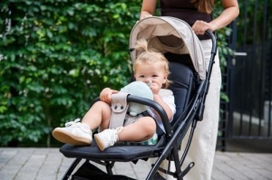 Carucior pentru copii MoMi PAOLA, 22 kg, sistem de pliere automata, 5 puncte de siguranta - Img 14