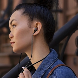 Casti intraauriculare Beats Flex - cip Apple W1, casti magnetice intraauriculare, Bluetooth clasa 1, redare 12 ore, wireless - negru - Img 4