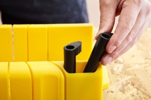 Cutie de taiere STANLEY 1-20-600 cu feronerie, sistem de blocare si design durabil - Img 3